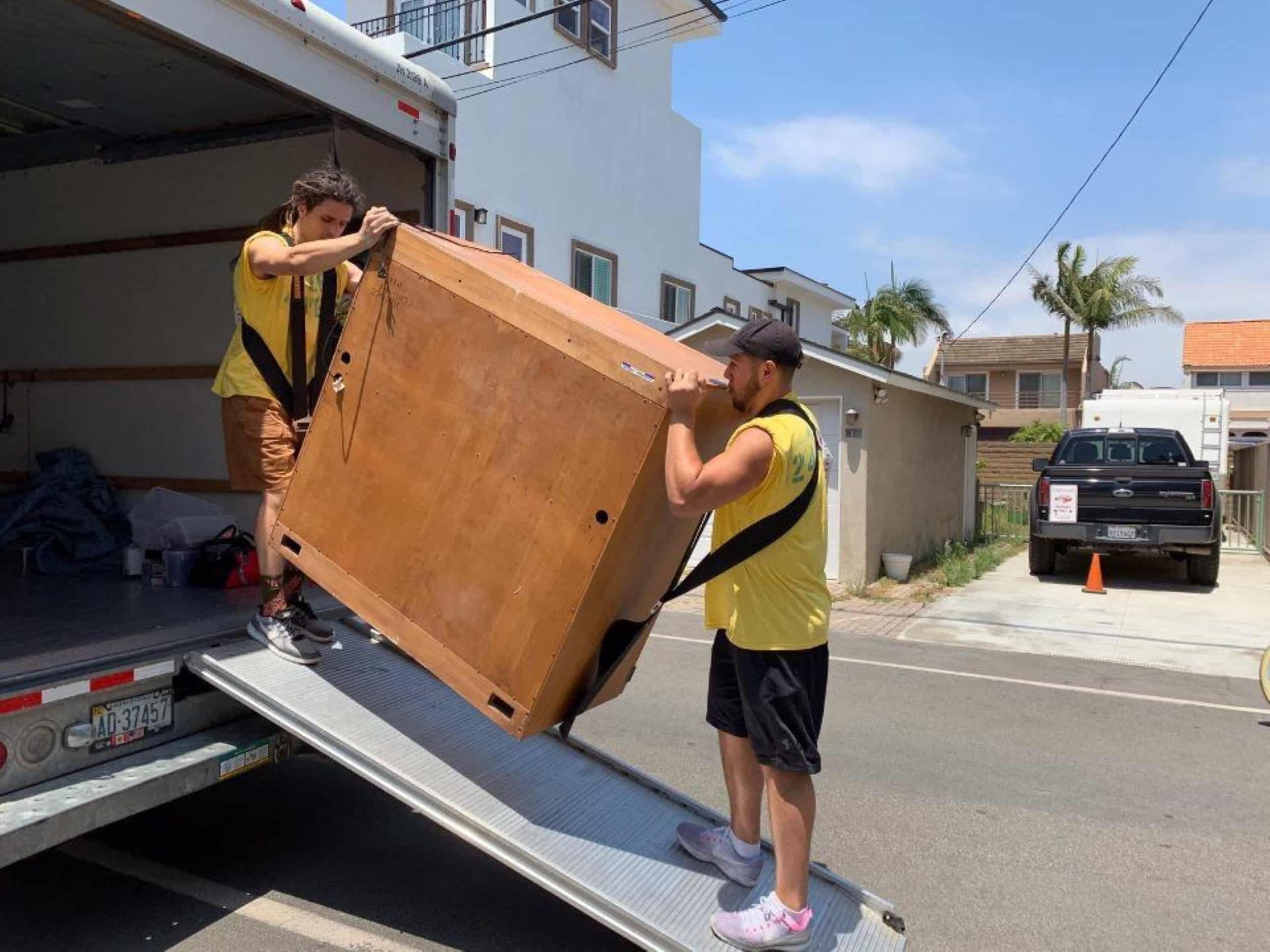 Redlands, CA Moving and Storage Experts at Your Service Reliable Moving and Storage Solutions in Redlands, CA Area